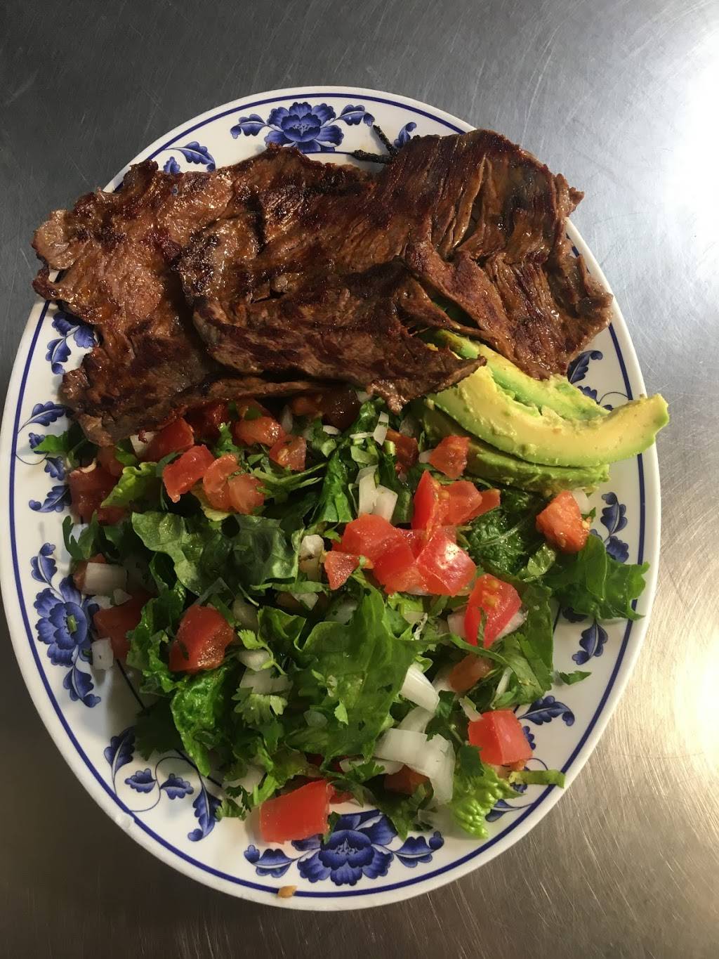 Mi Tierra Mexican Food & Market | restaurant | 17529 Sierra Hwy #13, Santa Clarita, CA 91351, USA | 6612995344 OR +1 661-299-5344