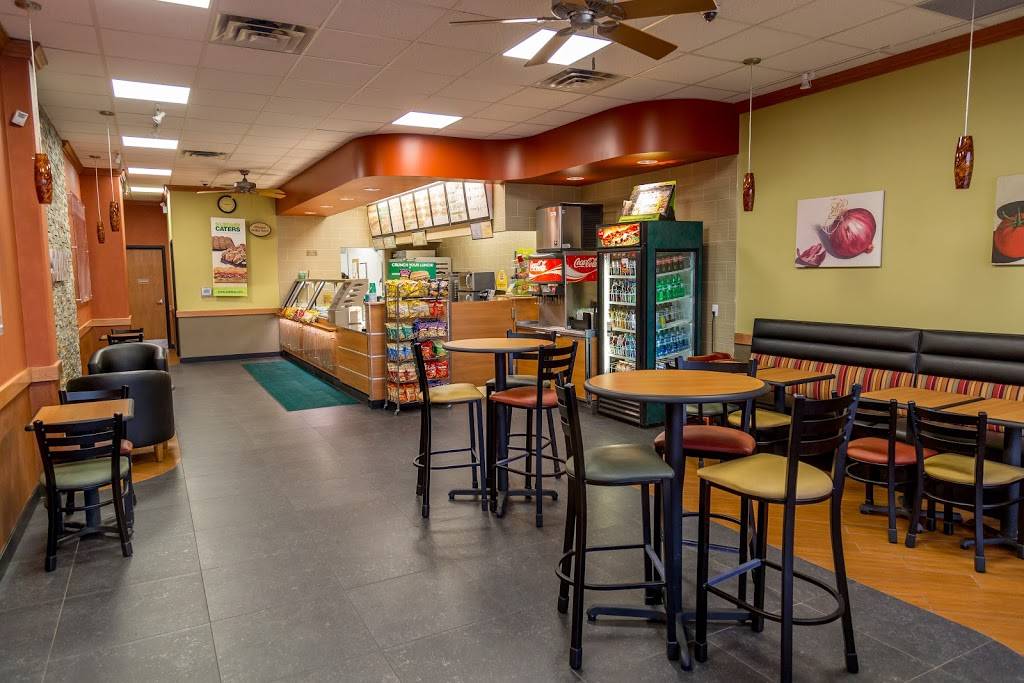 Subway | restaurant | 650 Woodlawn Rd W, Guelph, ON N1K 1B8, Canada | 5198265995 OR +1 519-826-5995