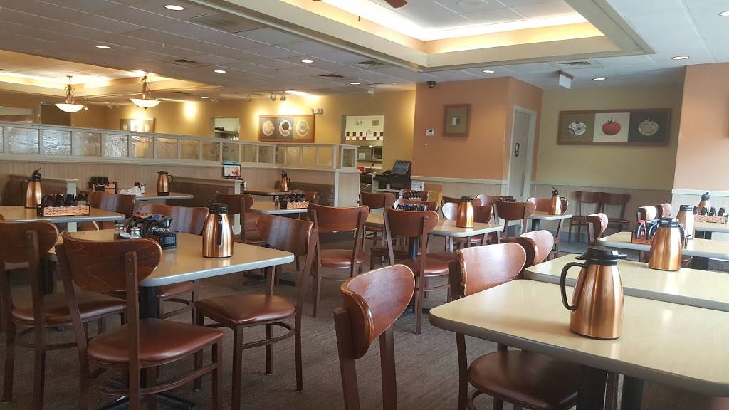 IHOP | restaurant | 13405 East Fwy, Houston, TX 77015, USA | 7134514999 OR +1 713-451-4999