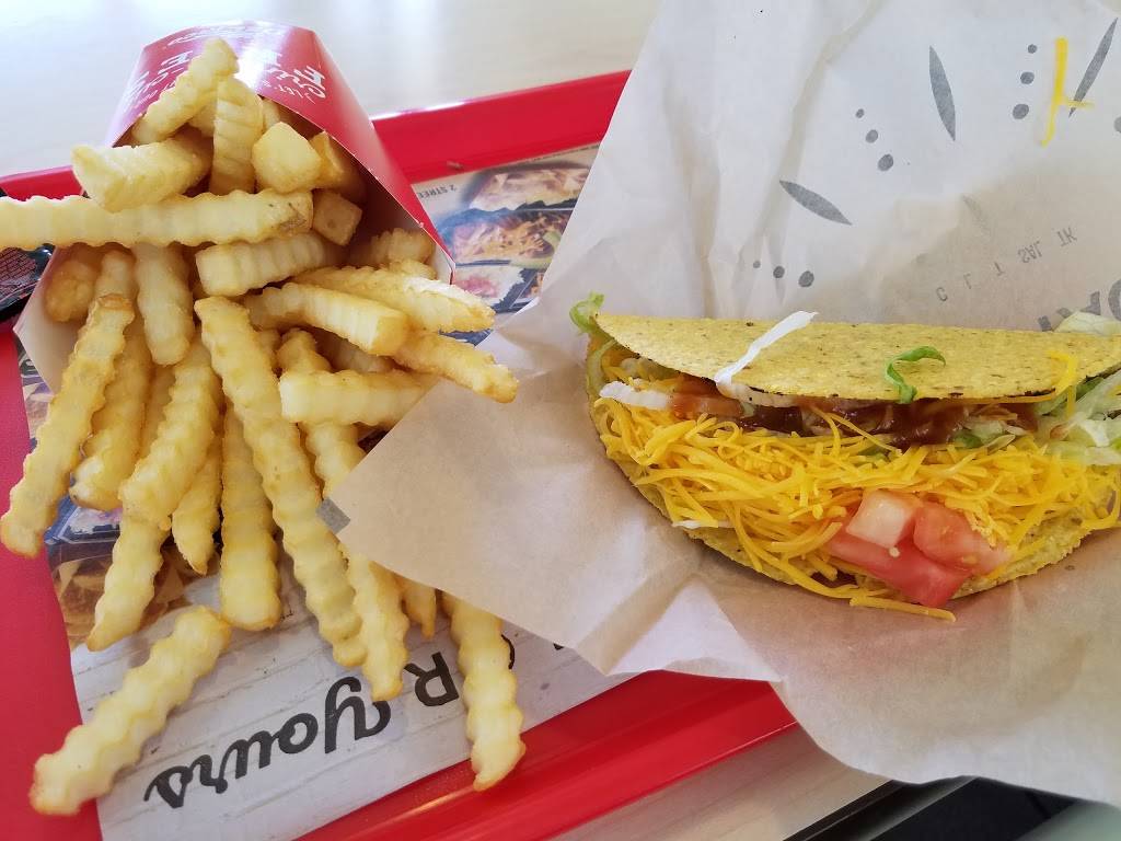 Del Taco | meal takeaway | 3896 Clairemont Dr, San Diego, CA 92117, USA | 8582703788 OR +1 858-270-3788