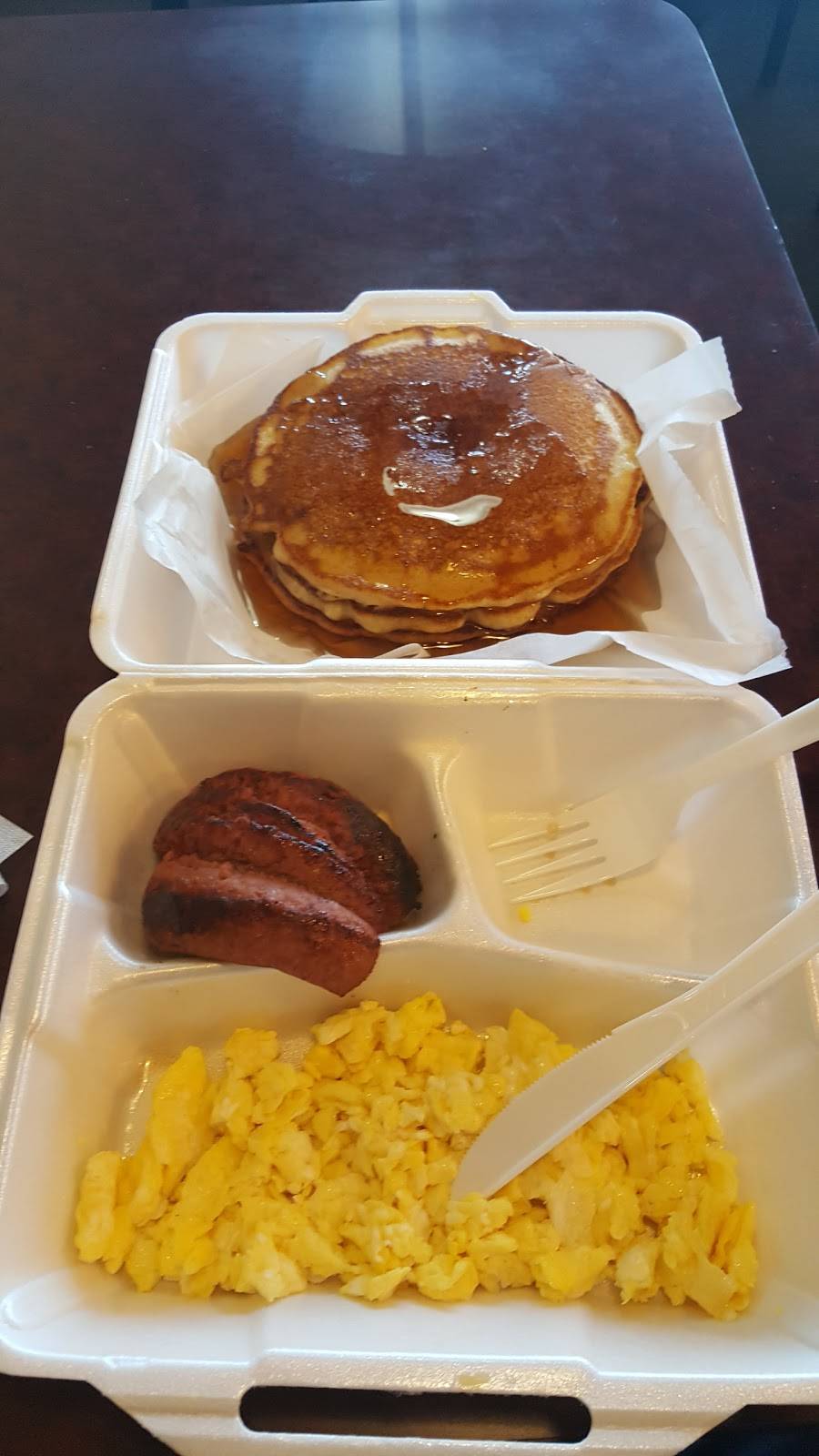 Kennys Cafe | restaurant | 407 N Central Ave, Hapeville, GA 30354, USA | 4047623030 OR +1 404-762-3030