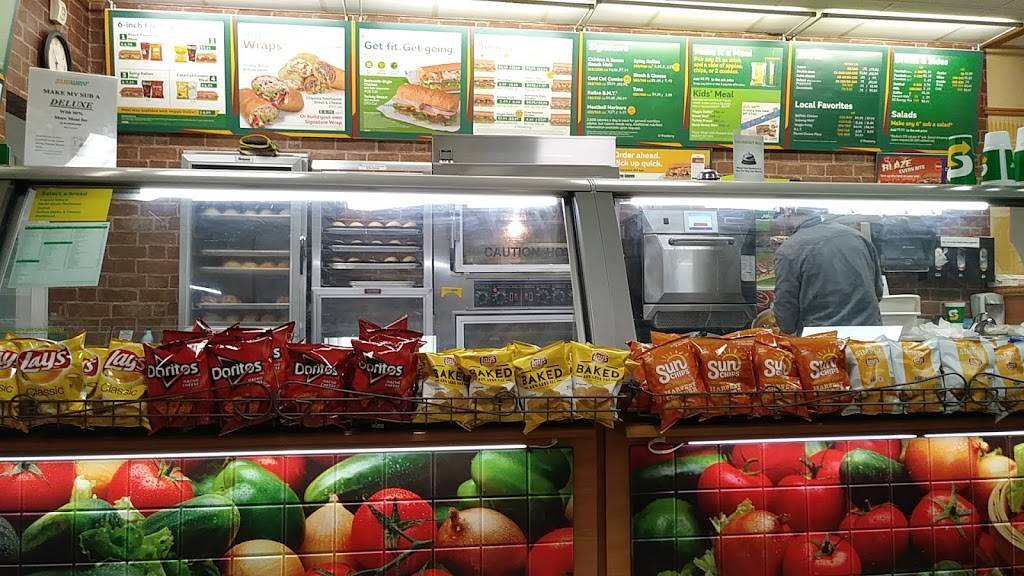 Subway | restaurant | 264 Broadway, Whitehall, NY 12887, USA | 5184992903 OR +1 518-499-2903