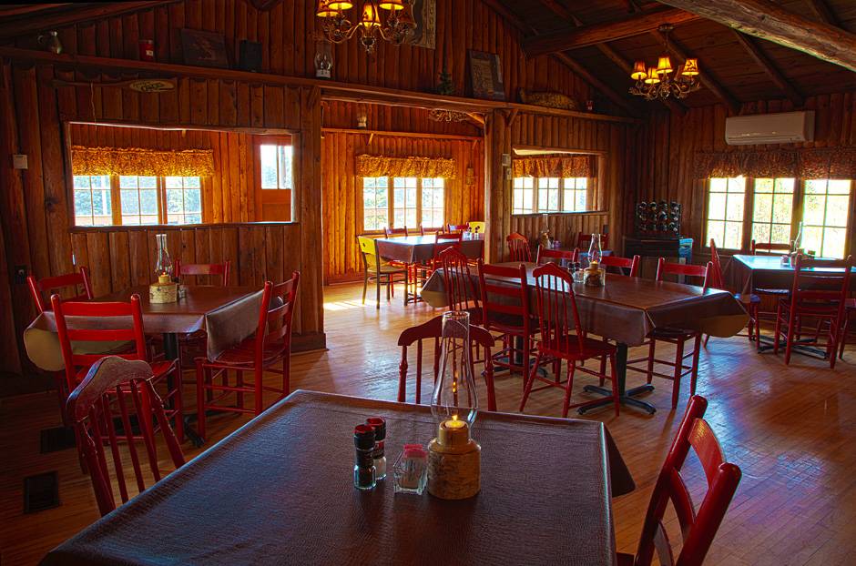 Rustic Inn Cafe | cafe | 2773 MN-61, Two Harbors, MN 55616, USA | 2188342488 OR +1 218-834-2488