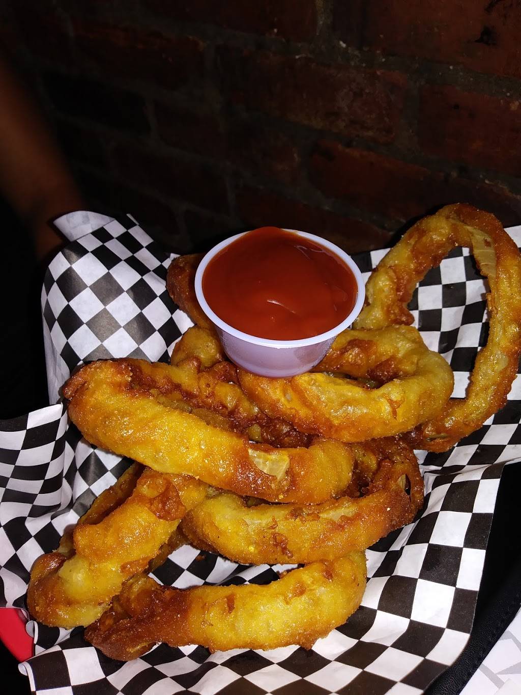 Local Burger | restaurant | 16 Main St, Northampton, MA 01060, USA | 4135865857 OR +1 413-586-5857