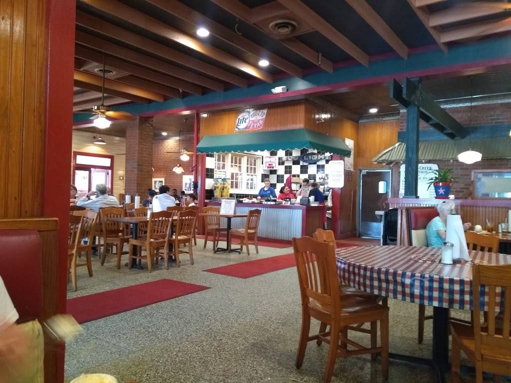 Spring Creek Barbeque | restaurant | 571 E Round Grove Rd, Lewisville, TX 75067, USA | 9723152755 OR +1 972-315-2755