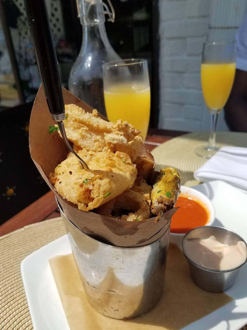 Caffe Regatta Oyster Bar and Grill | restaurant | 133 Wolfs Lane, Pelham, NY 10803, USA | 9147388686 OR +1 914-738-8686