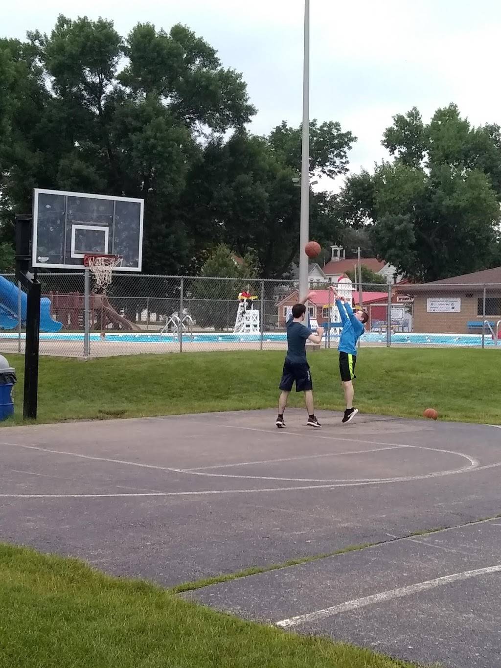 Kleemans Bar & Grill | restaurant | 116 5th Ave, New Glarus, WI 53574, USA | 6085275499 OR +1 608-527-5499