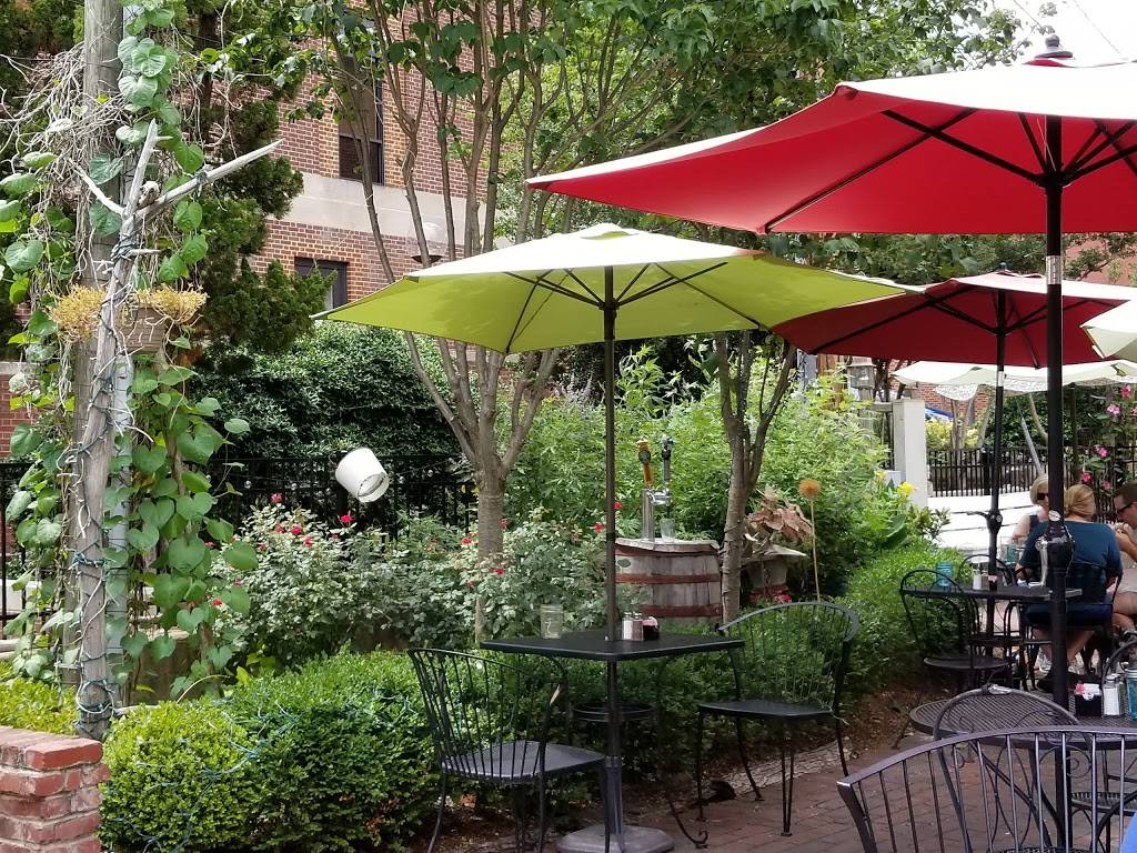 J. Brian’s Tap Room | restaurant | 200 Hanover St, Fredericksburg, VA 22401, USA | 5403730738 OR +1 540-373-0738