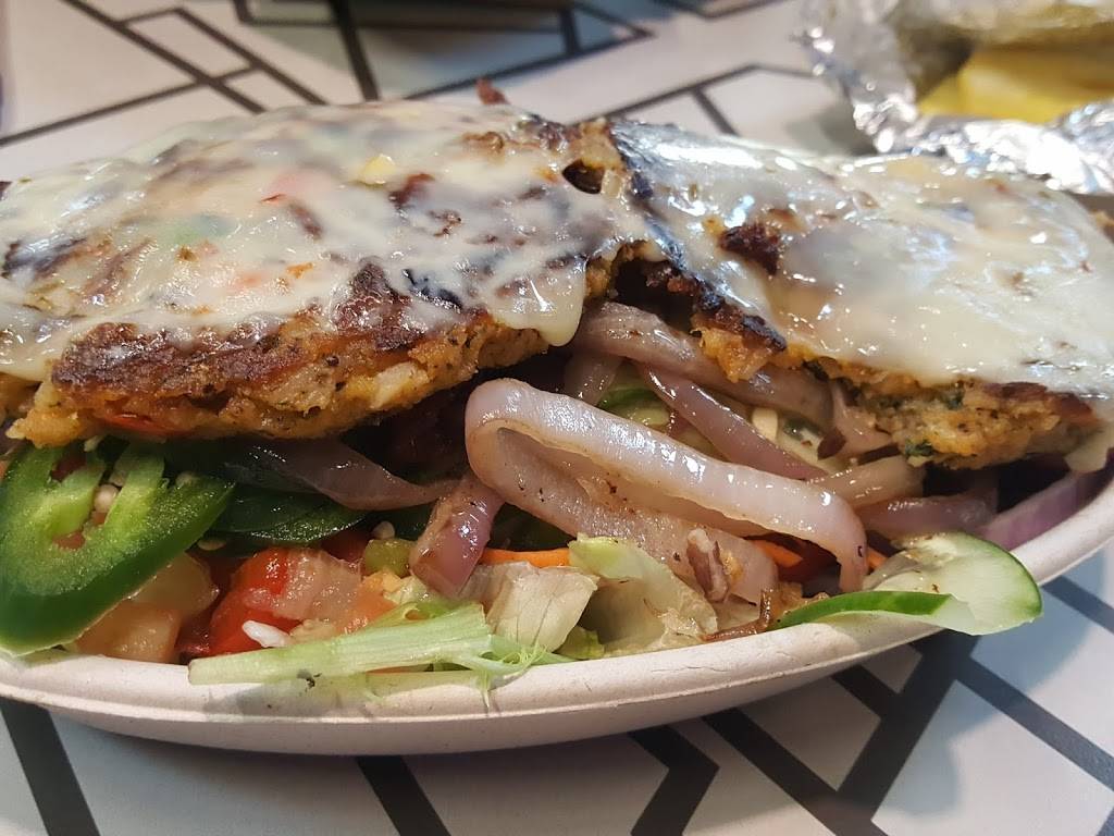 Built Custom Burgers | restaurant | 6910 Fayetteville Rd, Spc No 2300, The Streets at Southpoint, Durham, NC 27713, USA | 9842191644 OR +1 984-219-1644