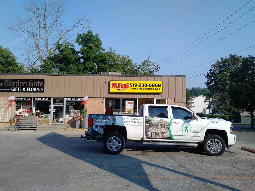 New Orleans Pizza | meal delivery | 15 Ontario St S, Grand Bend, ON N0M 1T0, Canada | 5192386868 OR +1 519-238-6868