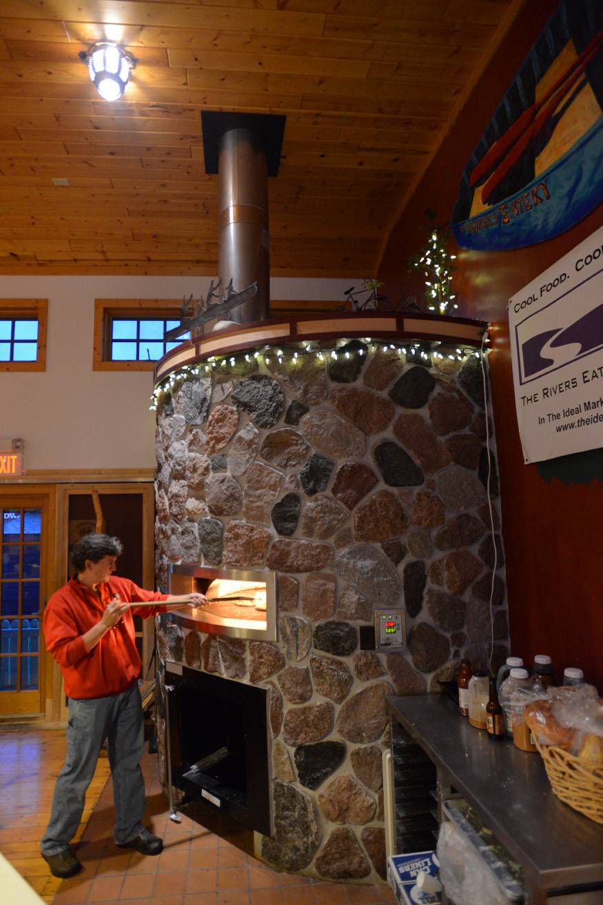 Ideal Market - The Rivers Eatery | restaurant | 43455 Kavanaugh Rd, Cable, WI 54821, USA | 7157983123 OR +1 715-798-3123