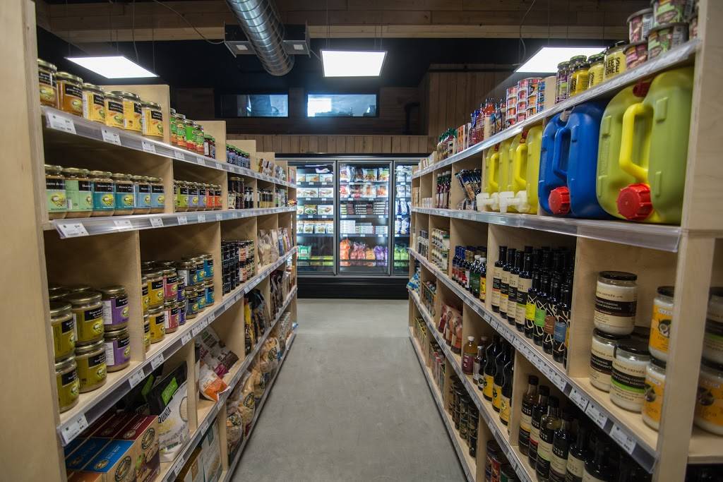 Chez Robin marché local | restaurant | 3819 Rue Wellington #102, Verdun, QC H4G 1V1, Canada | 4383877789 OR +1 438-387-7789