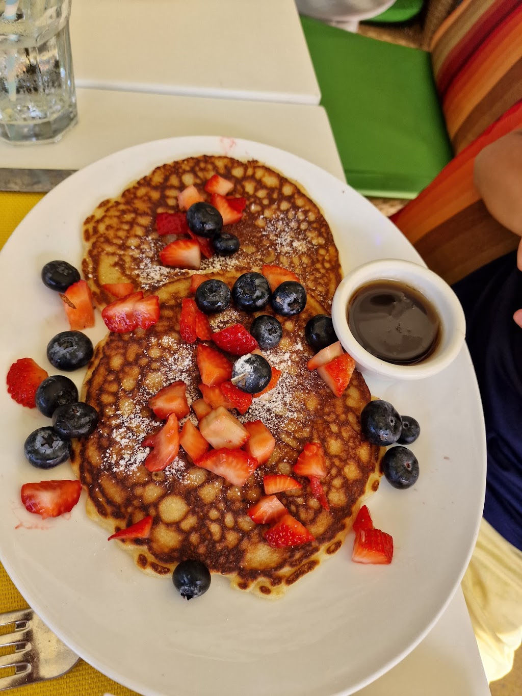 On Ocean 7 Cafe | restaurant | 660 Ocean Dr, Miami Beach, FL 33139, USA | 3054553288 OR +1 305-455-3288