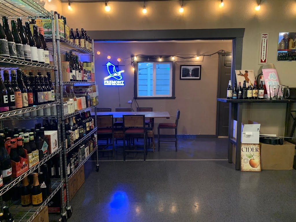 Draft Punk Seattle | restaurant | 7702 Greenwood Ave N, Seattle, WA 98103, USA | 2064533564 OR +1 206-453-3564