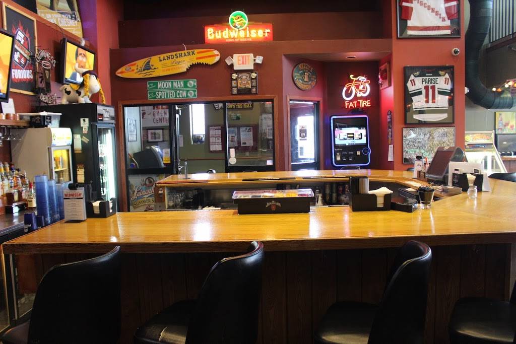 Nezzys Sports Bar & Grill | restaurant | 1345 2nd Ave, Cumberland, WI 54829, USA | 7158224321 OR +1 715-822-4321