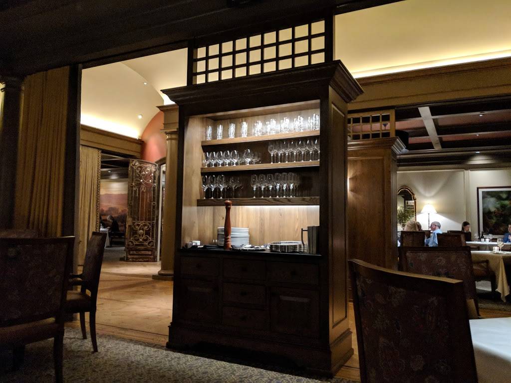 Cru Uncorked | restaurant | 34300 Chagrin Blvd, Moreland Hills, OH 44022, USA | 4409031171 OR +1 440-903-1171