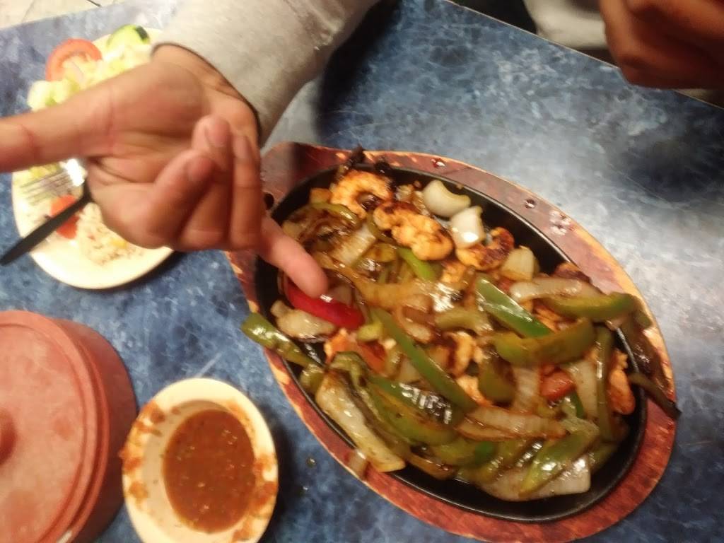 Mariscos La Palma | restaurant | 24050 Alessandro Blvd, Moreno Valley, CA 92553, USA | 9518073429 OR +1 951-807-3429