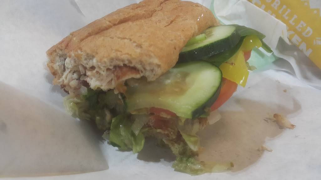 Subway | restaurant | 5430 W Cypress Ave, Visalia, CA 93277, USA | 5597131202 OR +1 559-713-1202