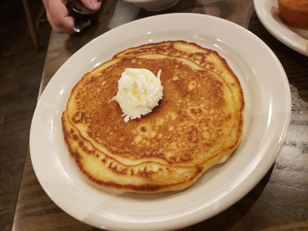 Cracker Barrel Old Country Store | restaurant | 1000 Howe Ave, Sacramento, CA 95825, USA | 9165641006 OR +1 916-564-1006