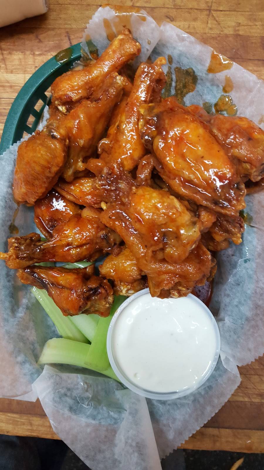 The Clif | restaurant | 605 Clifton Ave, Clifton, NJ 07011, USA | 9733652060 OR +1 973-365-2060