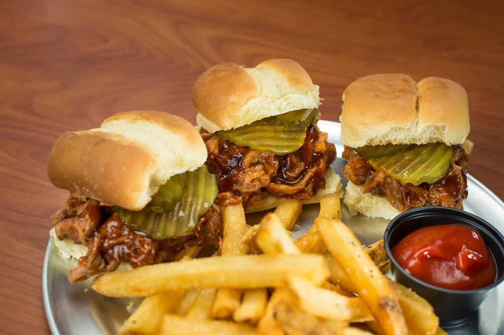 Native Grill & Wings | restaurant | 10255 E Old Vail Rd, Tucson, AZ 85747, USA | 5208228394 OR +1 520-822-8394