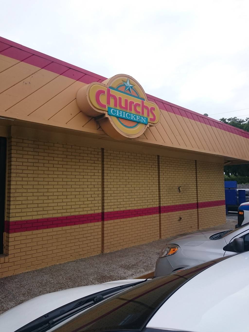 Churchs Chicken | restaurant | 13200 NW 27th Ave, Opa-locka, FL 33054, USA | 3056816412 OR +1 305-681-6412