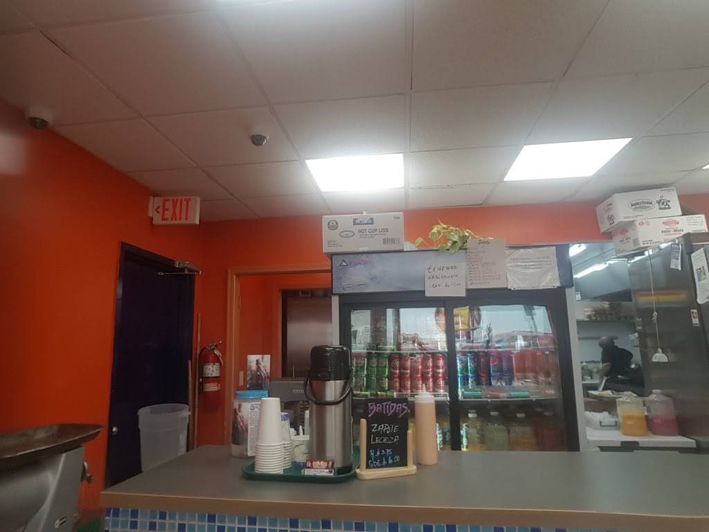 Pikalo Empanadas | restaurant | 241 Broadway, Lawrence, MA 01840, USA | 9786551966 OR +1 978-655-1966