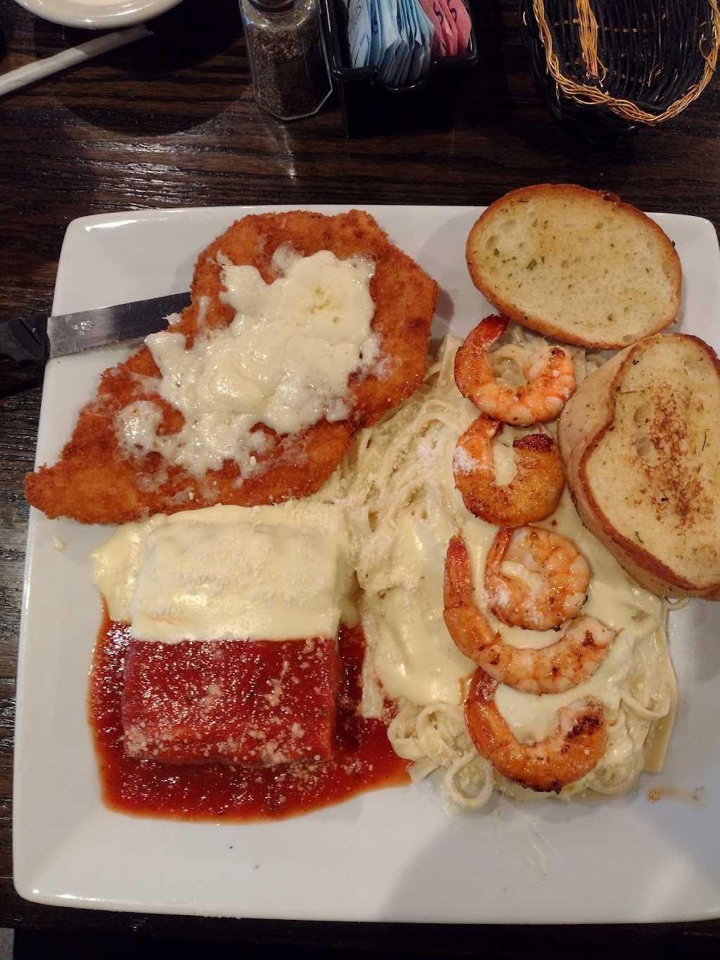 Montecarlo & La Roca Reataurant | restaurant | 6619 McPherson Rd, Laredo, TX 78041, USA | 9567251221 OR +1 956-725-1221