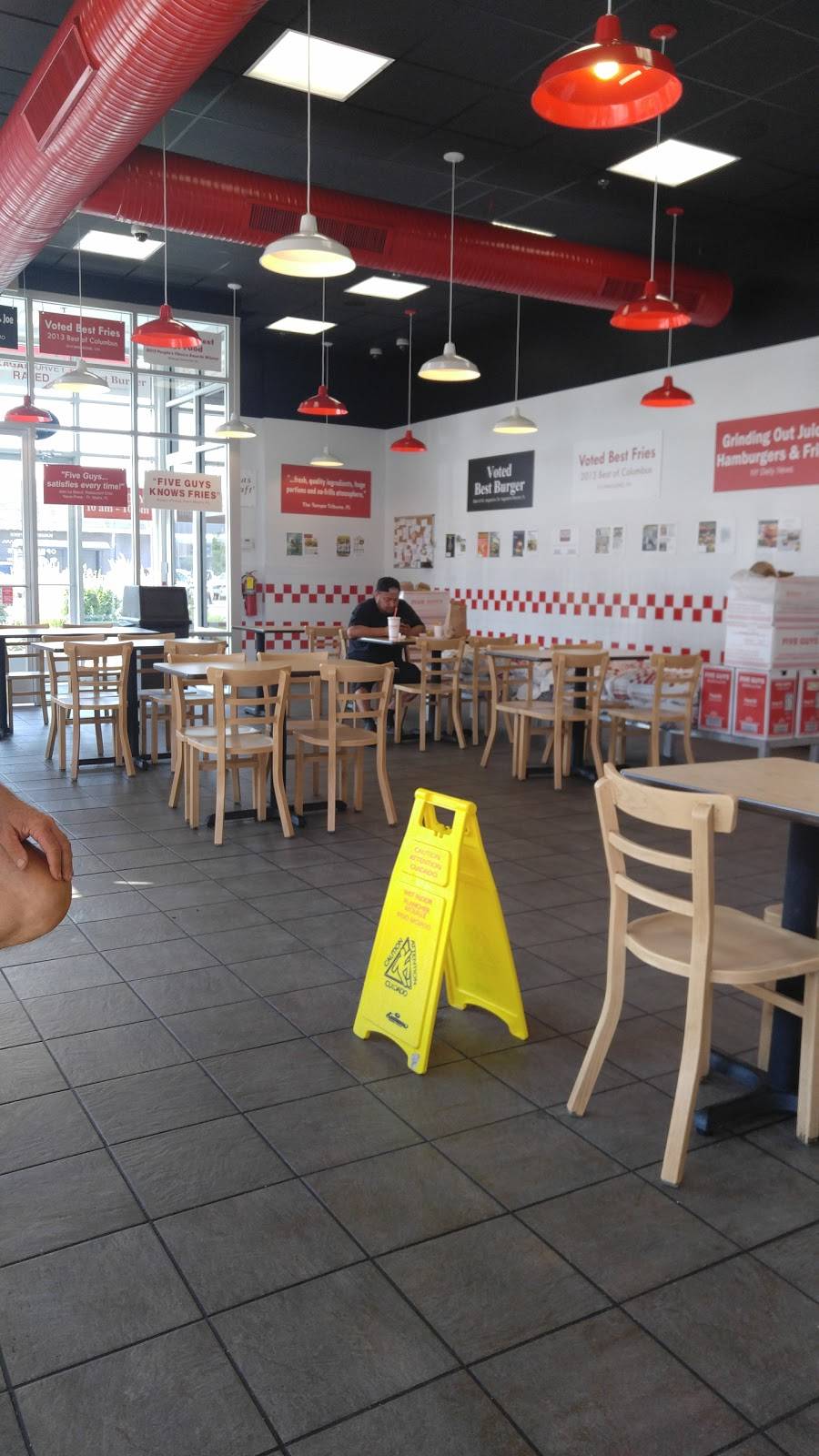 Five Guys | meal takeaway | 7150 Cermak Rd, Berwyn, IL 60402, USA | 7084849940 OR +1 708-484-9940