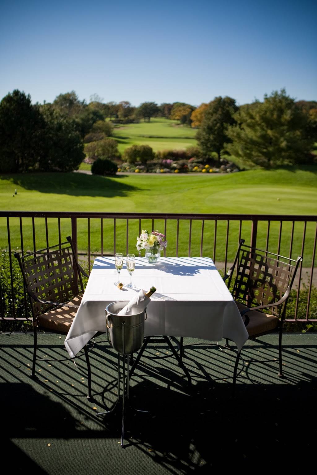Seven Bridges Golf Club | restaurant | 1 Mulligan Dr, Woodridge, IL 60517, USA | 6309647777 OR +1 630-964-7777
