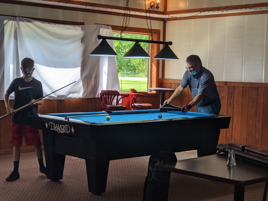 Fallen Timbers | restaurant | 13901 US-31, Beulah, MI 49617, USA | 2312271124 OR +1 231-227-1124