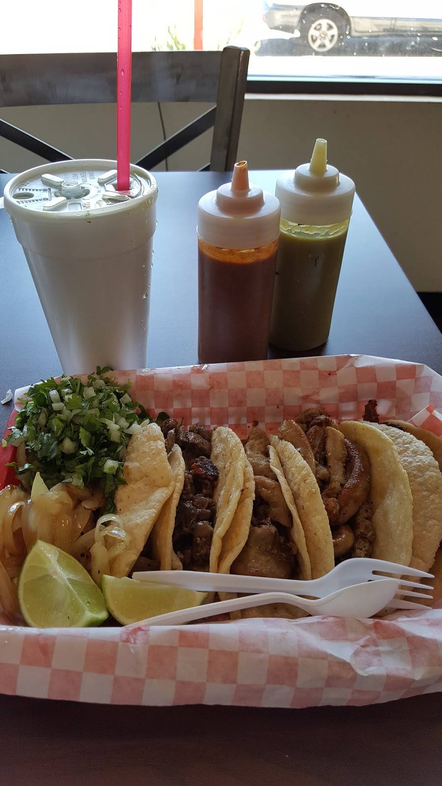 Ricos Elotes El Tocallo | restaurant | 527 Sunset Ave, Dallas, TX 75208, USA | 2149423557 OR +1 214-942-3557