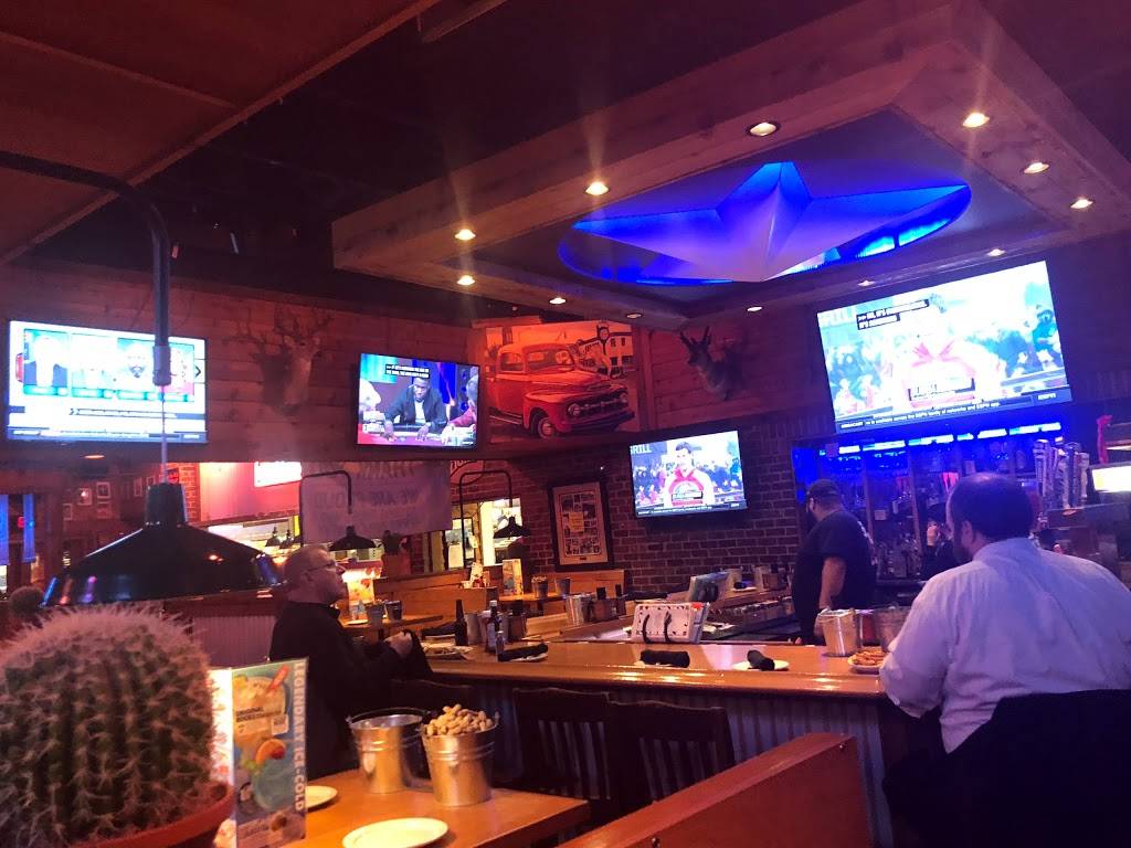 Texas Roadhouse | restaurant | 31 Mystic View Rd, Everett, MA 02149, USA | 6173819598 OR +1 617-381-9598