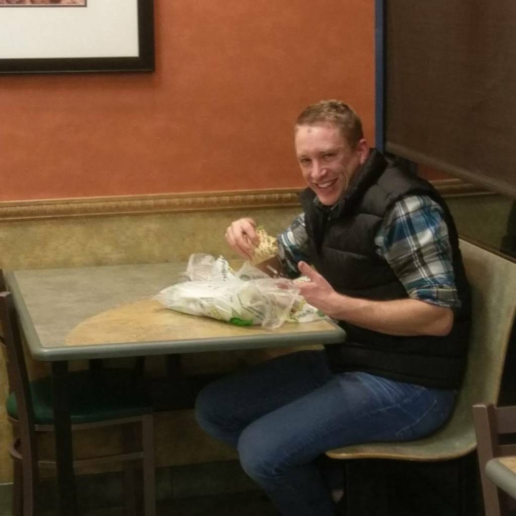 Subway | meal takeaway | 1233 164th St SW #Q, Lynnwood, WA 98087, USA | 4257453033 OR +1 425-745-3033