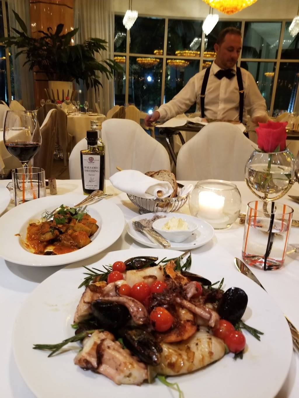 Mira Five Stars | restaurant | 801 South Pointe Dr, Miami Beach, FL 33139, USA | 3053401735 OR +1 305-340-1735