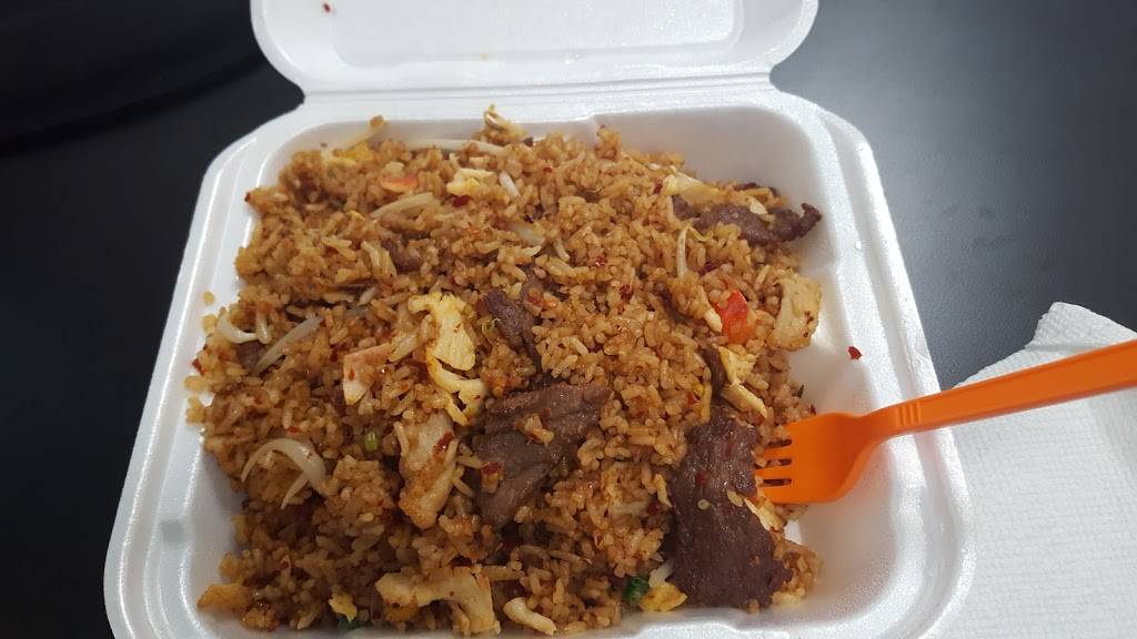 Egg Roll Express Restaurant | restaurant | 1529 S Blvd, Edmond, OK 73013, USA | 4053489667 OR +1 405-348-9667