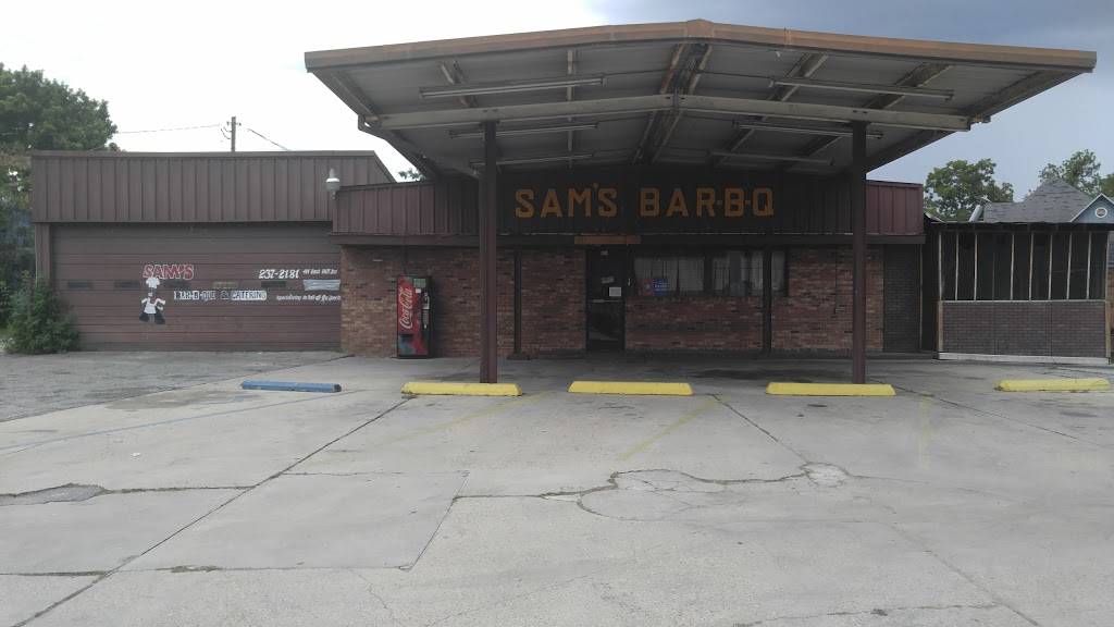 Sams Carry Out BBQ | restaurant | 414 E Hill Ave, Valdosta, GA 31601, USA | 2292470769 OR +1 229-247-0769
