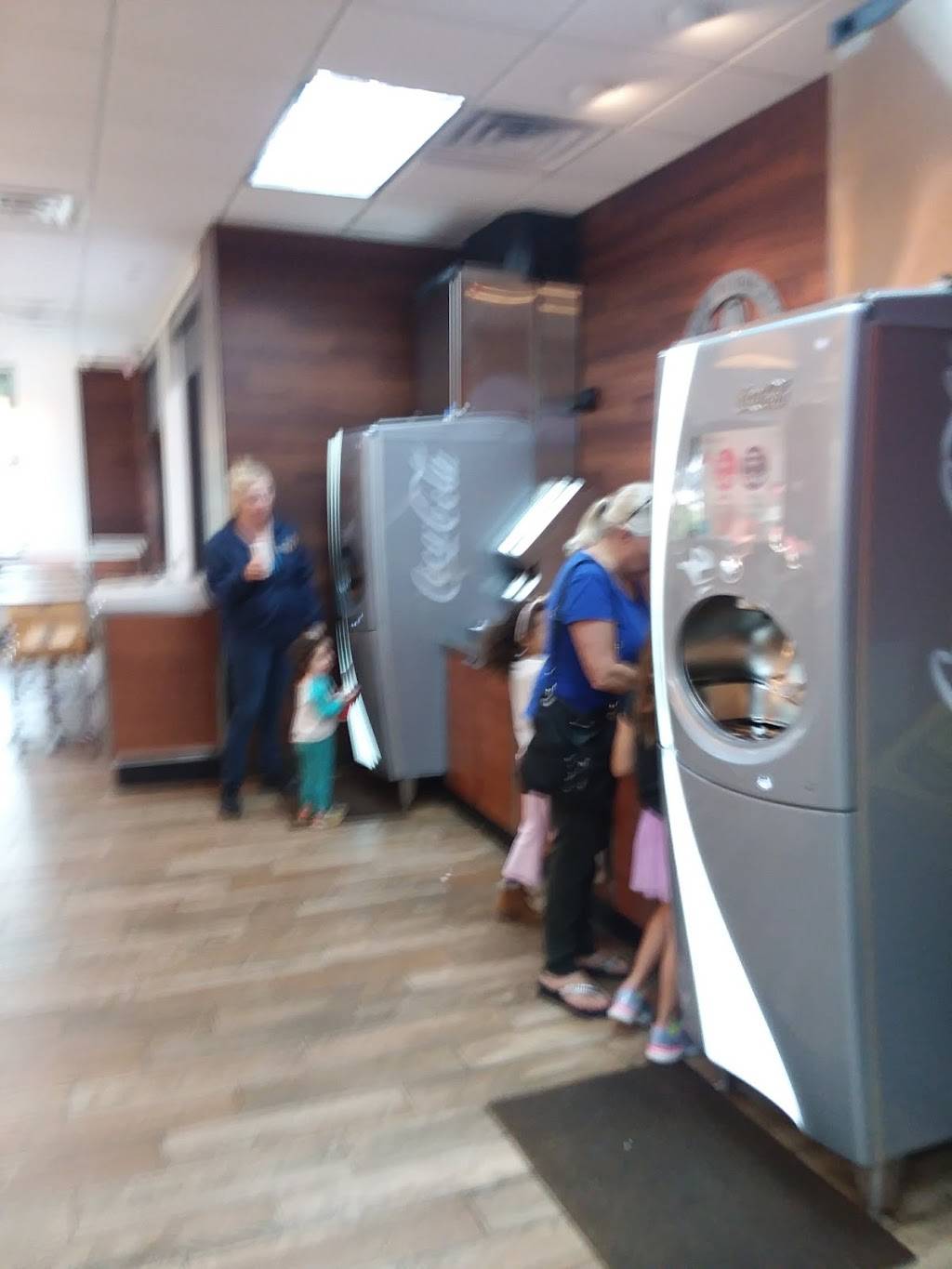 Wendys | restaurant | 2500 W Atlantic Blvd, Pompano Beach, FL 33069, USA | 9549757977 OR +1 954-975-7977