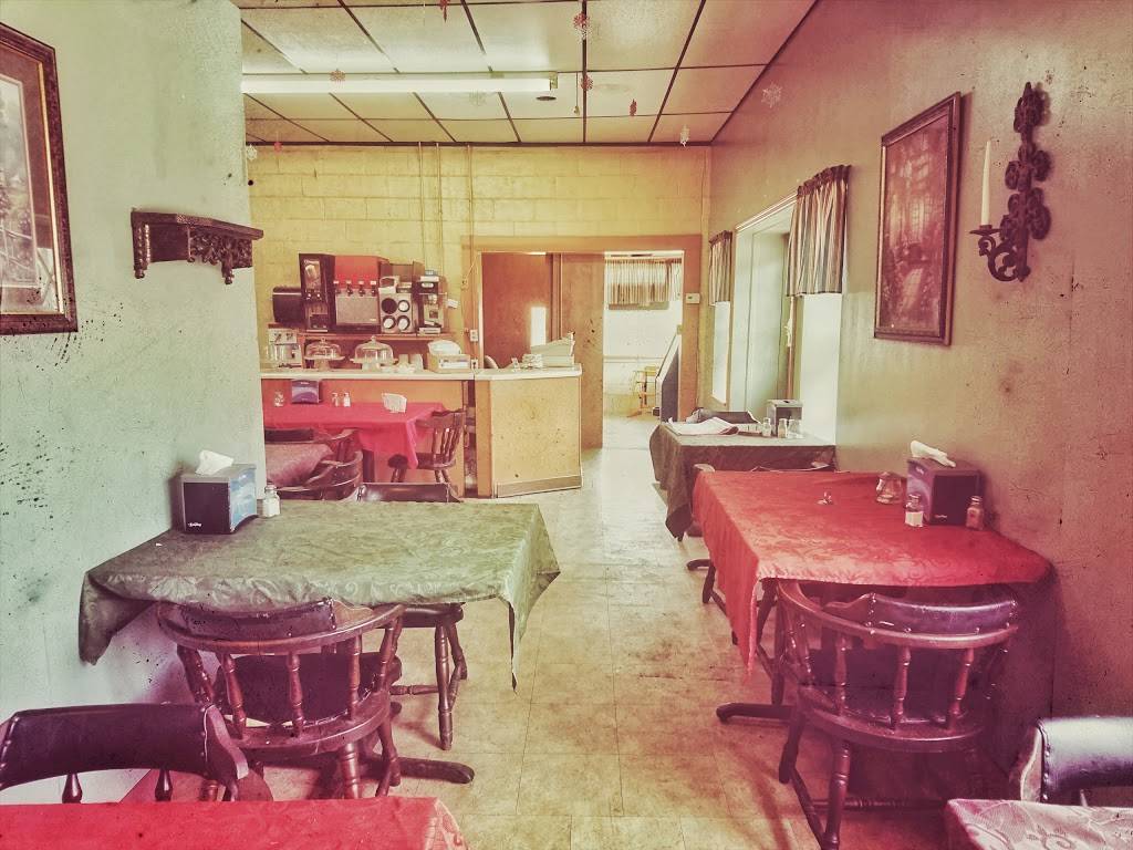 Libbys Cakes Catering & Deli | restaurant | 129 Lothbury Ave, Middlesboro, KY 40965, USA | 6062423235 OR +1 606-242-3235