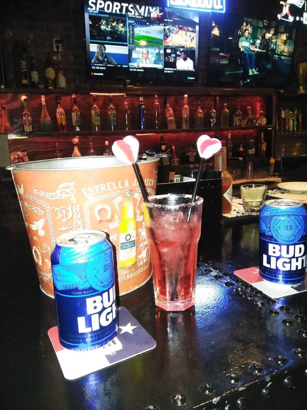 4th And Goal Wing House | restaurant | 1550 Hawkins Blvd, El Paso, TX 79925, USA | 9152198595 OR +1 915-219-8595