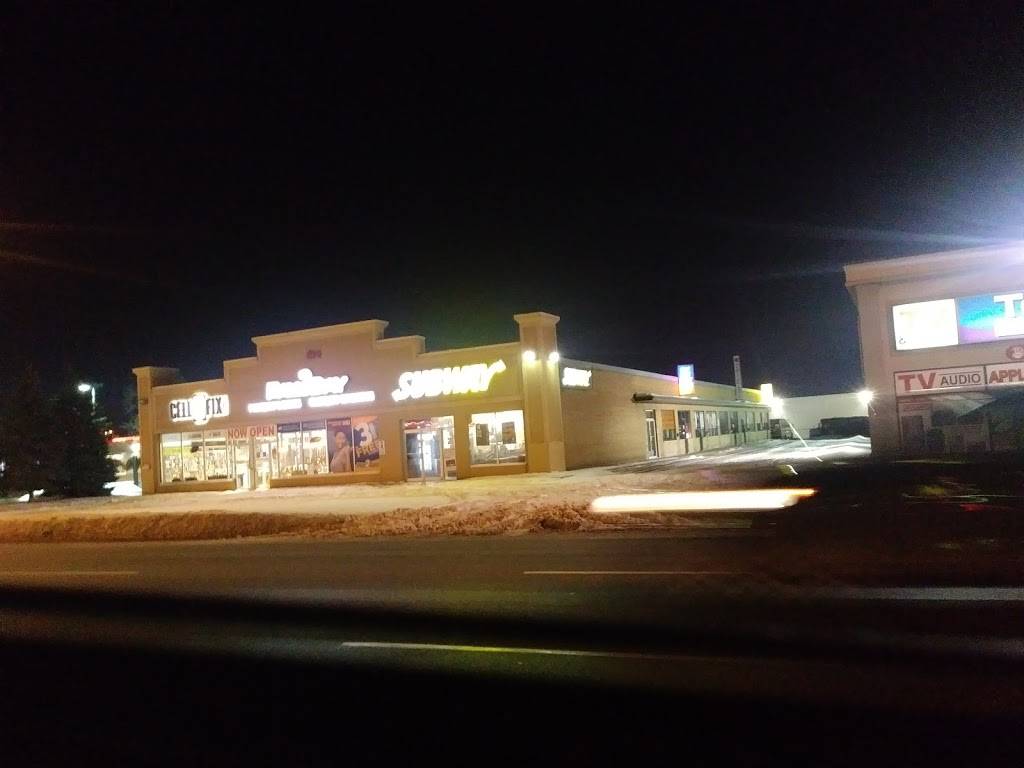 Subway | restaurant | 279 Queen St E, Brampton, ON L6W 2C2, Canada | 9054517827 OR +1 905-451-7827