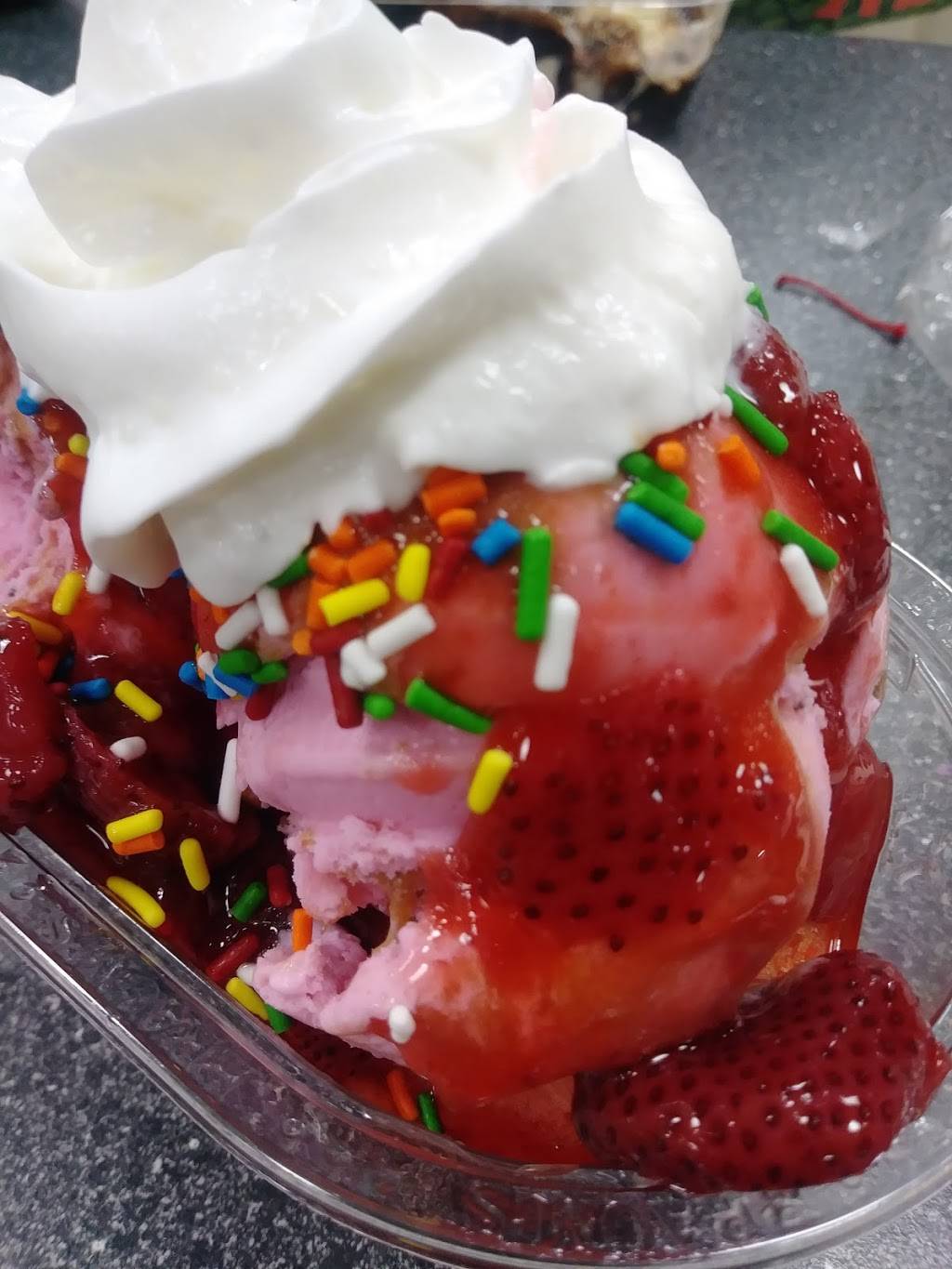 Braums Ice Cream & Burger Restaurant | restaurant | 5435 Broadway Blvd, Garland, TX 75043, USA | 9722713163 OR +1 972-271-3163