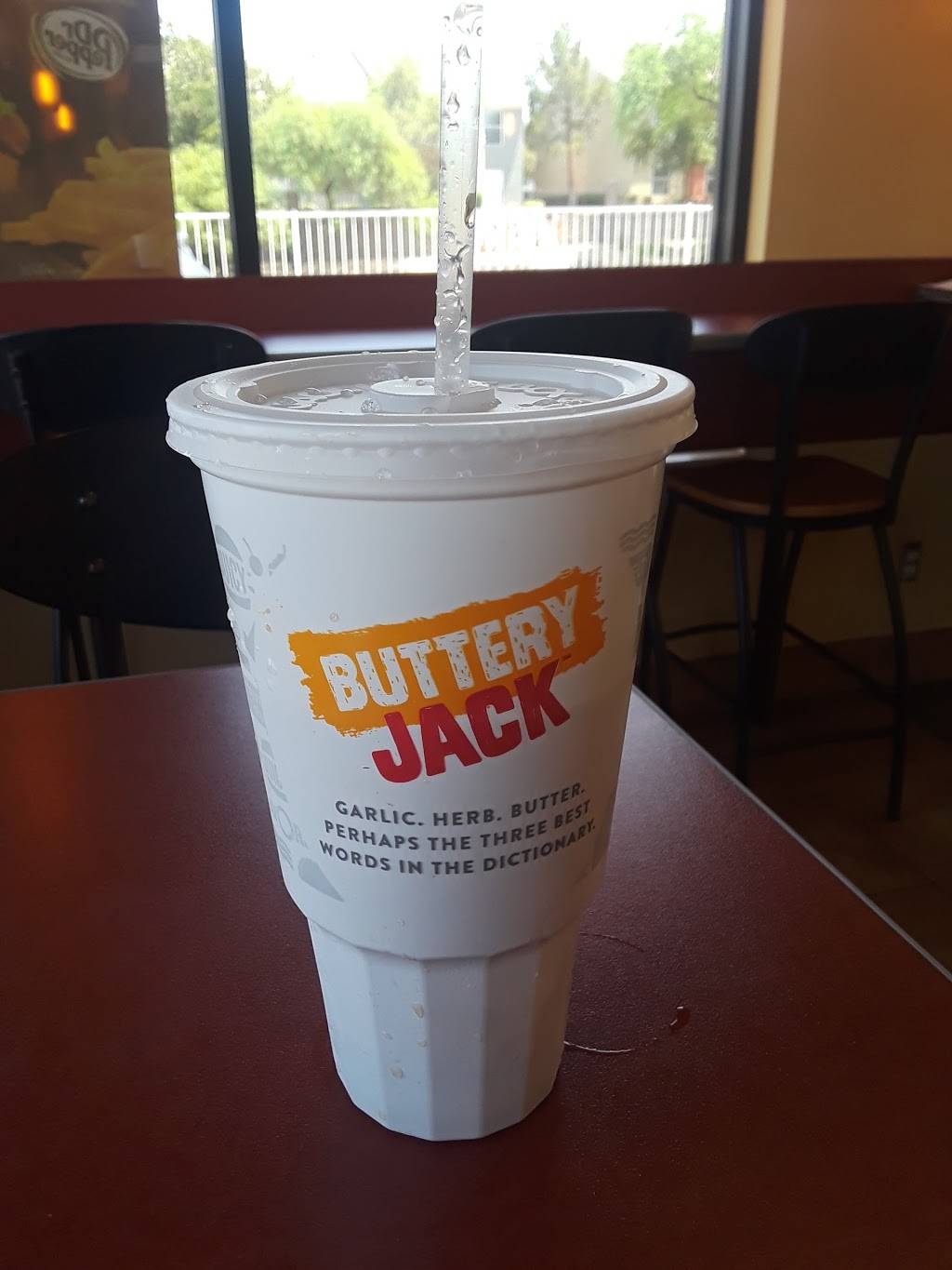 Jack in the Box | restaurant | 5 S Gibson Rd, Henderson, NV 89012, USA | 7025586506 OR +1 702-558-6506