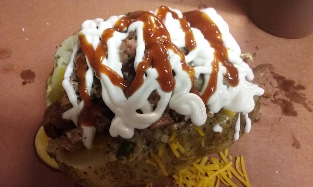 Chucks Country Smoke House | restaurant | 4934 FM1970, Carthage, TX 75633, USA | 9036900105 OR +1 903-690-0105