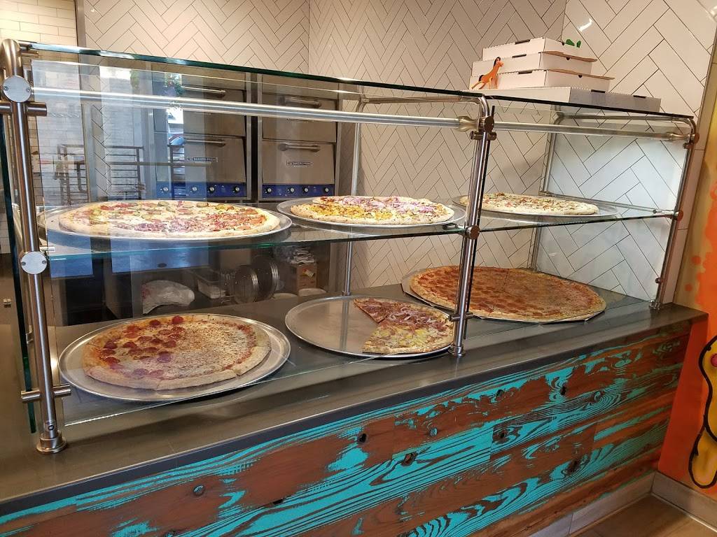 Gumbys Pizza | restaurant | 312 W Hopkins St, San Marcos, TX 78666, USA | 5127548629 OR +1 512-754-8629