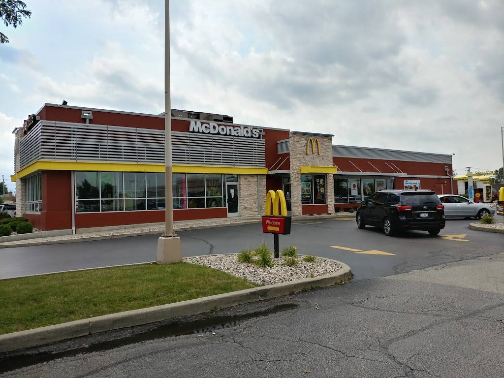 McDonalds | cafe | 6200 Broadview Village Square, Broadview, IL 60155, USA | 7083382523 OR +1 708-338-2523