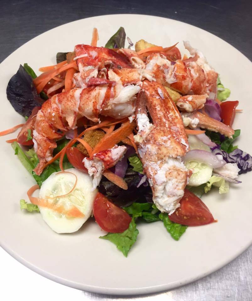 Dannys Seafood / Bar & Grille | restaurant | 574 N Front St, New Bedford, MA 02745, USA | 5089928643 OR +1 508-992-8643