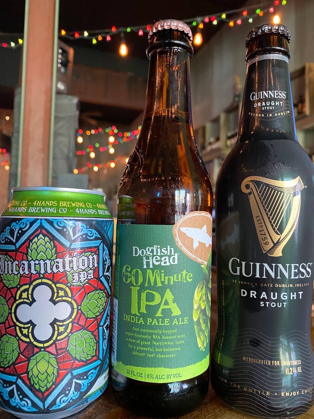 Billygoats Grub & Pub | restaurant | 110 E Warren St, Bunker Hill, IL 62014, USA | 6185854628 OR +1 618-585-4628