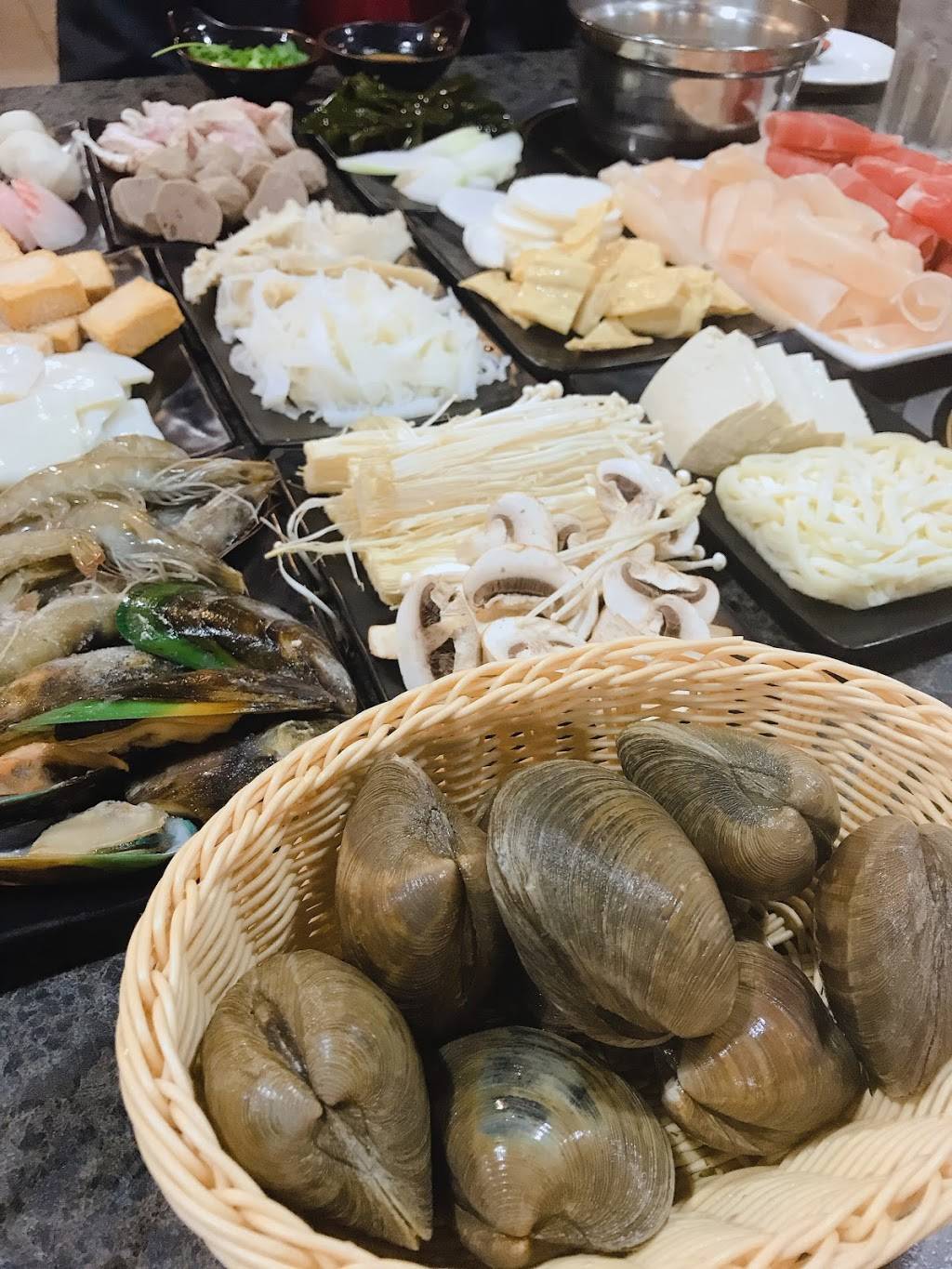 Aki Asian Hotpot Restaurant | restaurant | 12303 E Mississippi Ave #125, Aurora, CO 80012, USA | 7206383193 OR +1 720-638-3193