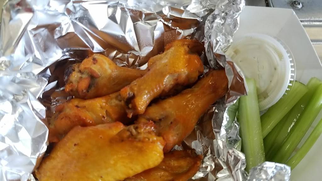 Azitouna Pizza | restaurant | 2920 Martin Luther King Jr Ave SE, Washington, DC 20032, USA | 2025622200 OR +1 202-562-2200